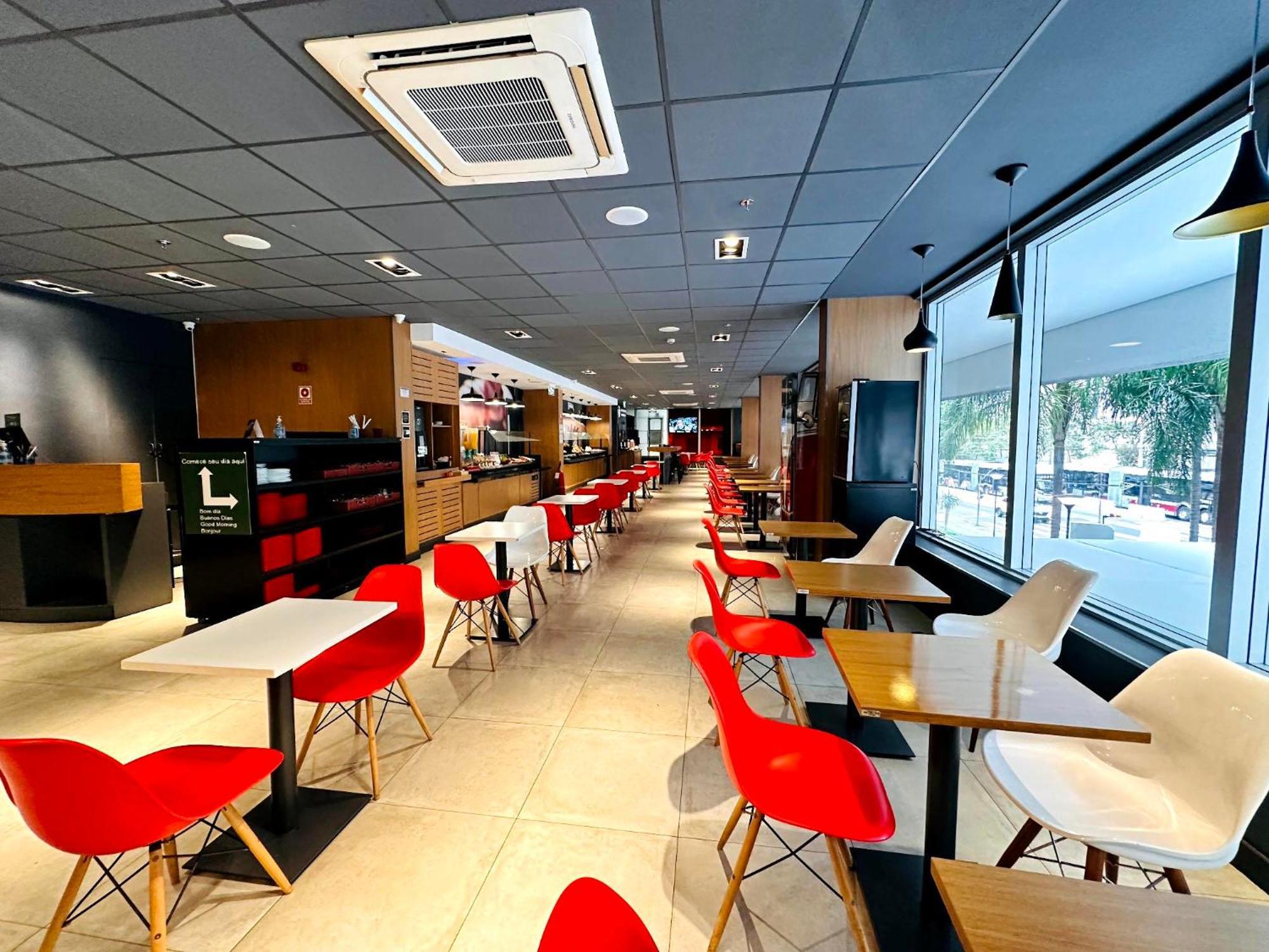 Отель Ibis Sao Paulo Ibirapuera Экстерьер фото