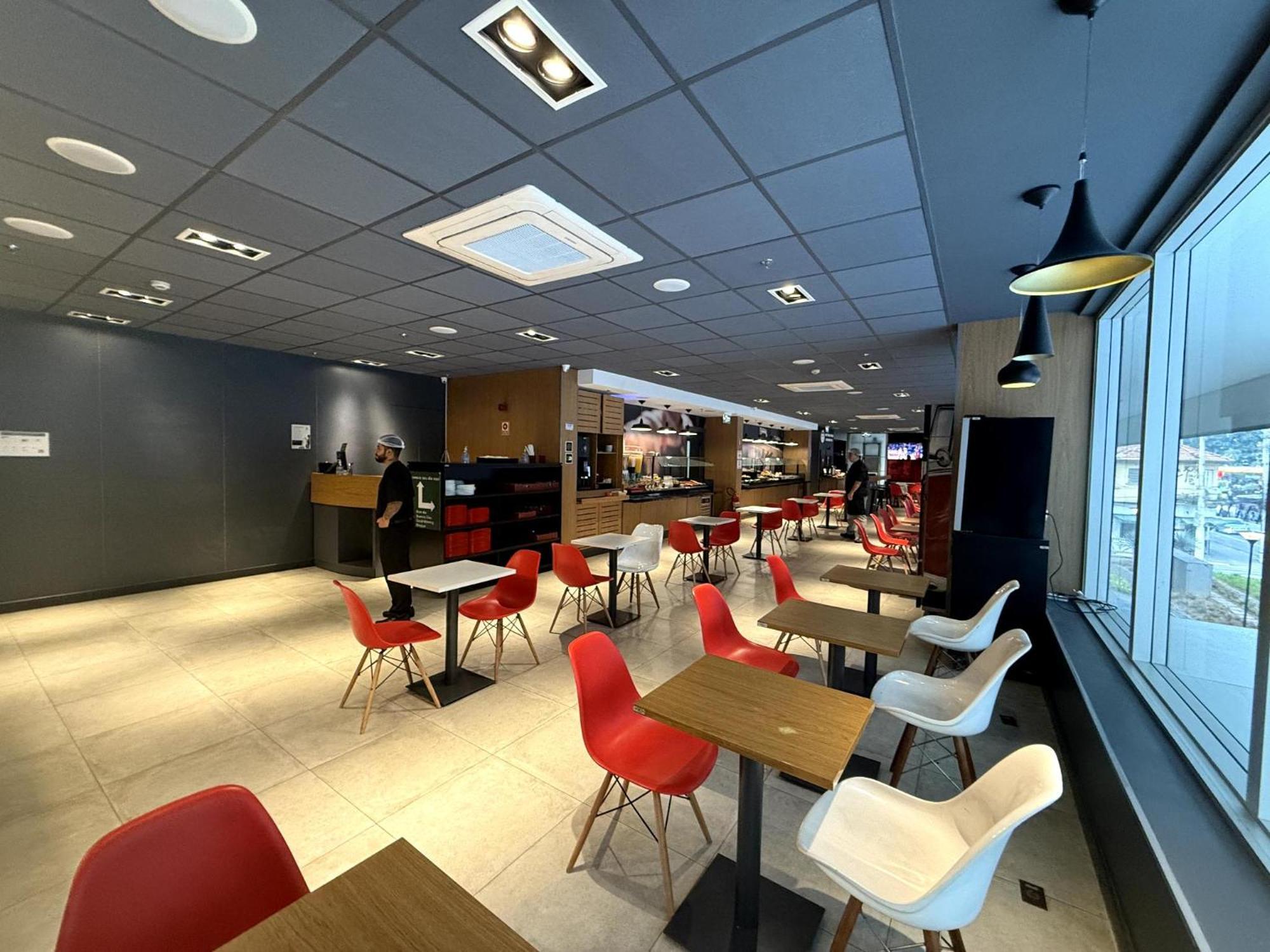 Отель Ibis Sao Paulo Ibirapuera Экстерьер фото