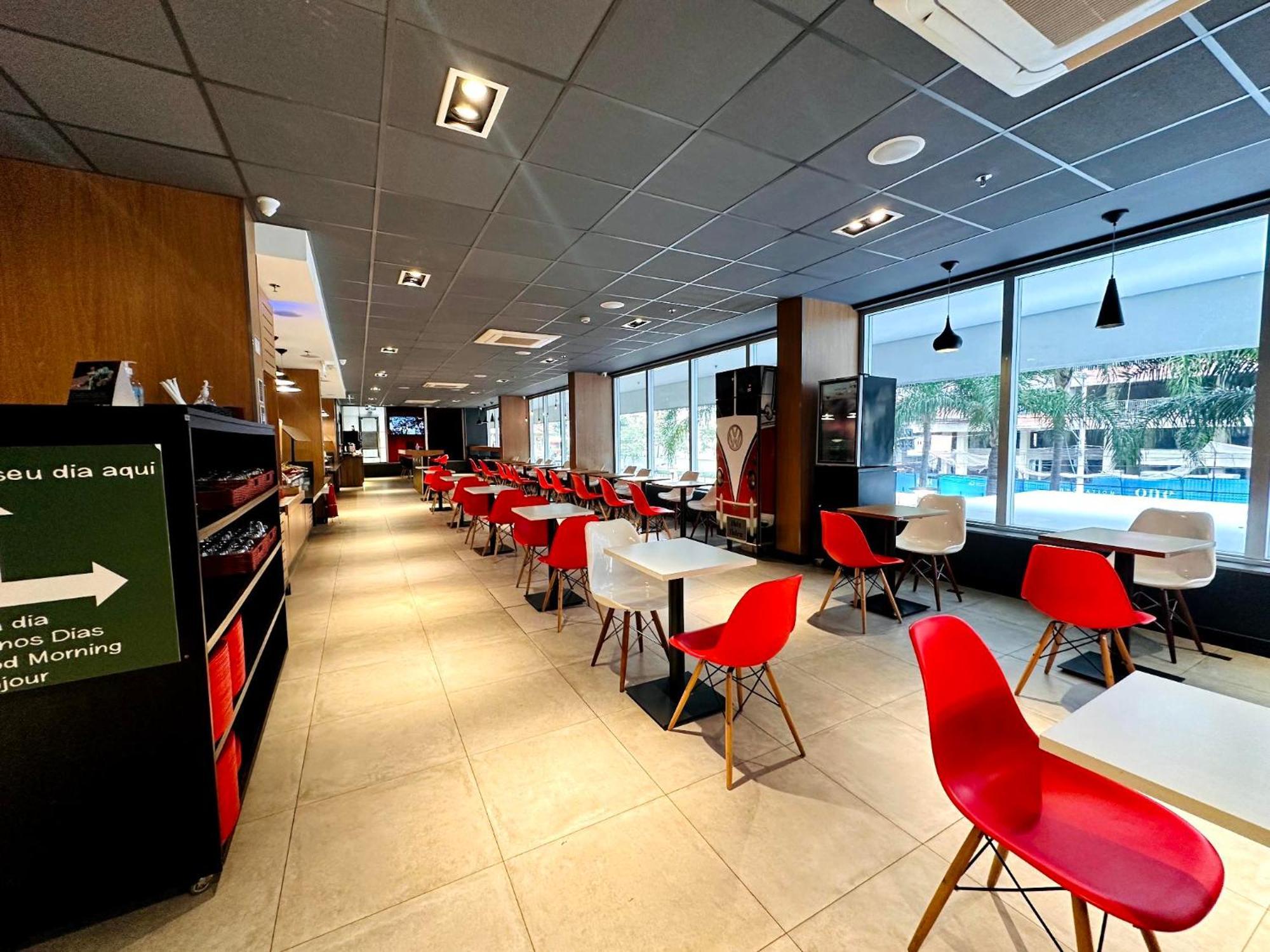 Отель Ibis Sao Paulo Ibirapuera Экстерьер фото