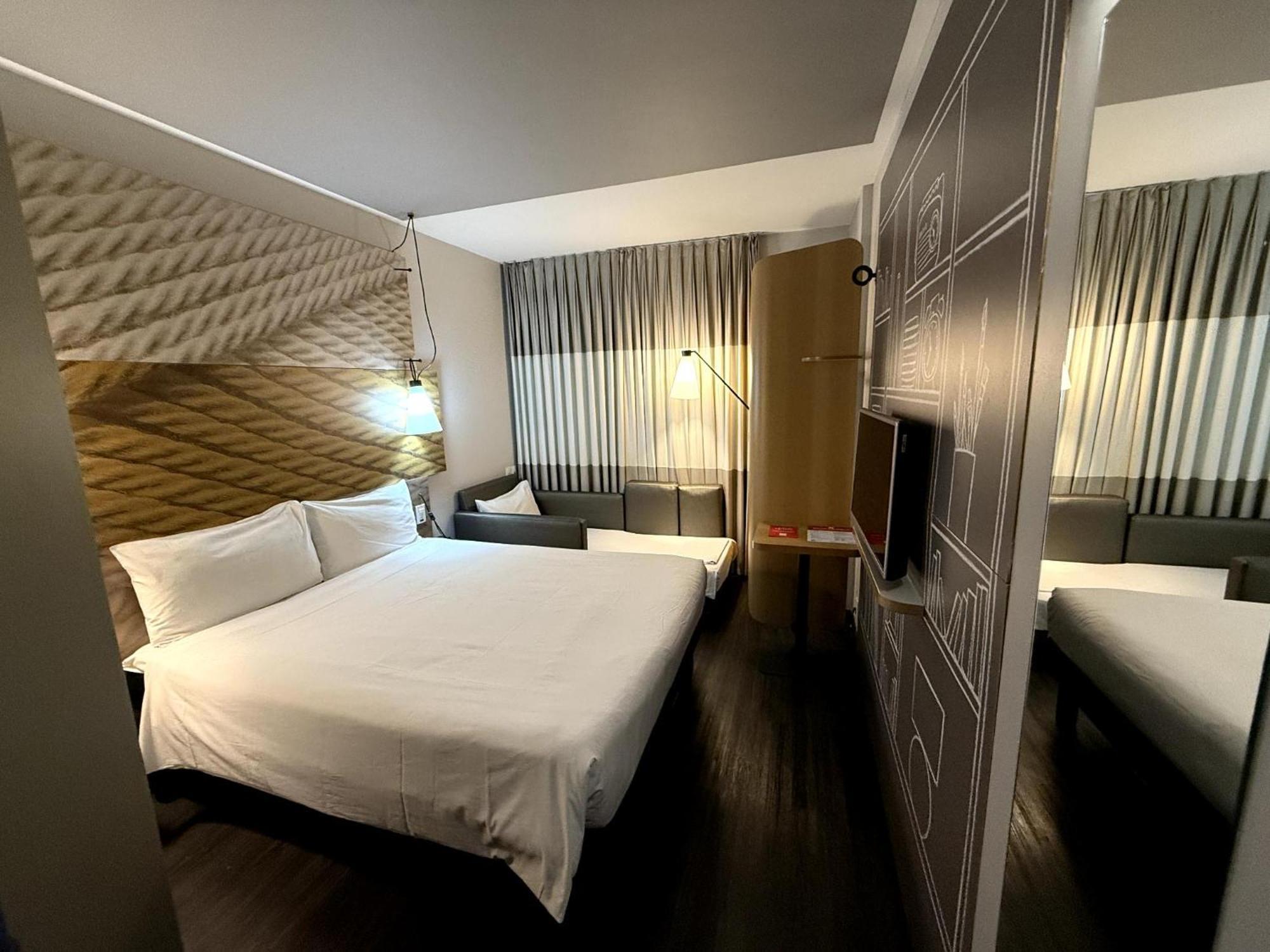 Отель Ibis Sao Paulo Ibirapuera Экстерьер фото