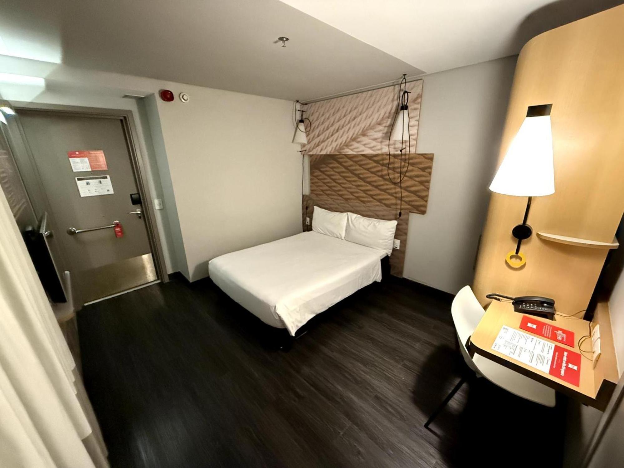 Отель Ibis Sao Paulo Ibirapuera Экстерьер фото